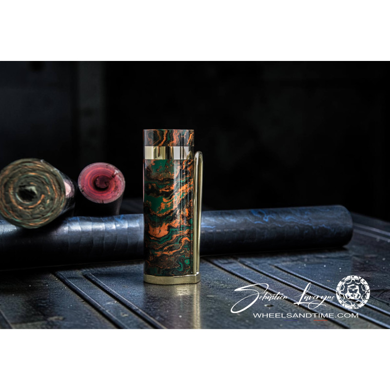 strata ebonite